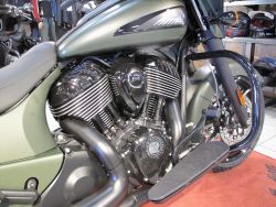 INDIAN - Chieftain Dark Horse Official