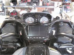 INDIAN - Pursuit Dark Horse Official In