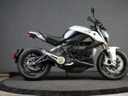S 2024 Ç 3.000,- korting t/m s