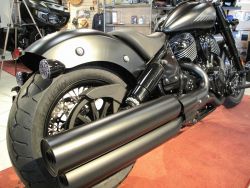 INDIAN - Chief Bobber Dark Horse Nieuw