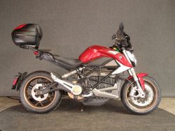 SR/F Heerlijke motorfiets!