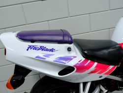 HONDA - CBR 900 RR