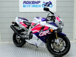 HONDA - CBR 900 RR
