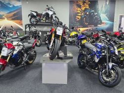 MV AGUSTA - BRUTALE 800 ROSSO