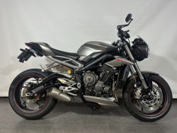 STREET TRIPLE RS - TRIUMPH