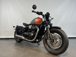TRIUMPH - BONNEVILLE BOBBER
