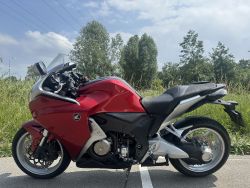 HONDA - VFR1200F