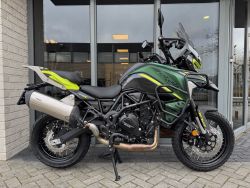 TRK 702 X