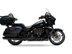 FLHXU Street Glide Ultra Iron