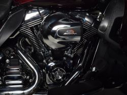 HARLEY-DAVIDSON - FLHTK Ultra Limited Jekill&Hid