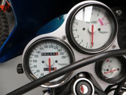 TRIUMPH - SPEED TRIPLE 955I SPORTDEMPER!