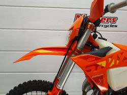 KTM - 300 EXC TBI SIX DAYS KTM 300 E