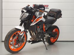 890 DUKE R KTM 890 DUKE R