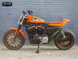 HARLEY-DAVIDSON - XL883R Sportster