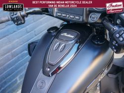 INDIAN - Roadmaster Dark Horse
