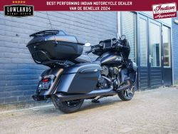 INDIAN - Roadmaster Dark Horse