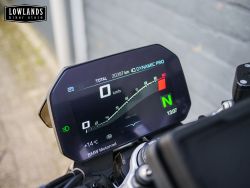 BMW - F 900 R