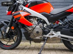 APRILIA - Tuono 457 Piranha Red
