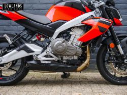 APRILIA - Tuono 457 Piranha Red